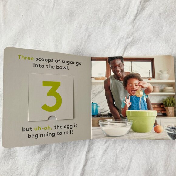 🪴5/$30 Lovevery Making Muffins 2 Year Old 25 26 27 Months Toddler Book Helper - Picture 4 of 6